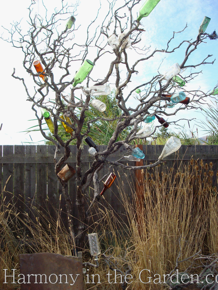 Garden Inspiration Using Dead Trees Branches Harmony In The Garden   DSC05117 