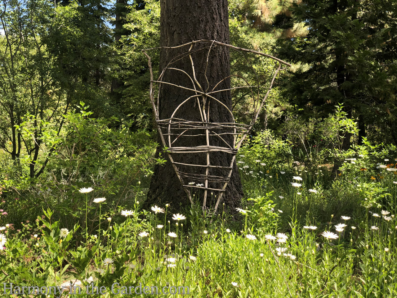 four season structure with trellises tuteurs obelisks